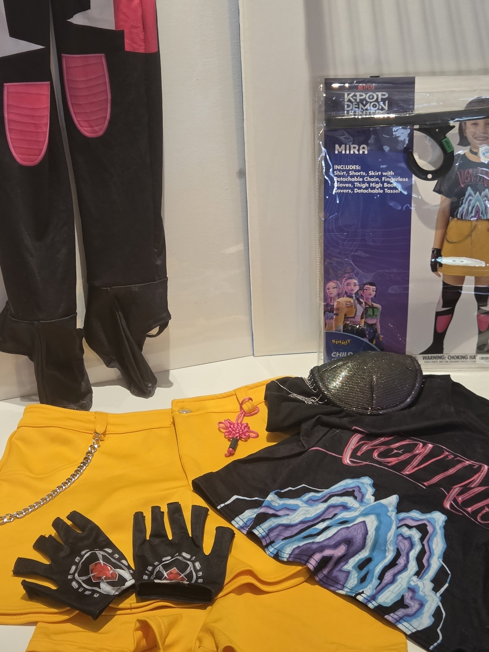 Girls K-Pop Demon Hunters Mira Costume Size L (12-14) Spirit Halloween Set